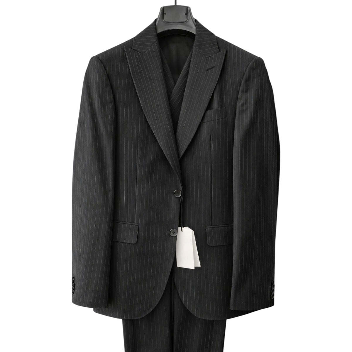 J&Z Couture Men's 3pc Peak Lapel Suit 167098/3