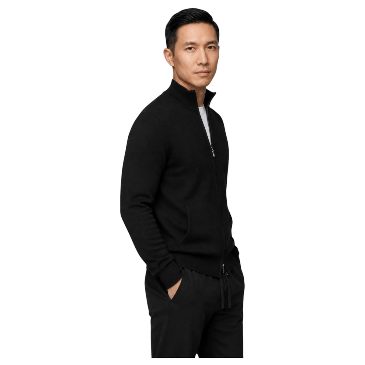 Garnet Wallis Men’s Contrast-Neck Crewneck Sweater 2622025