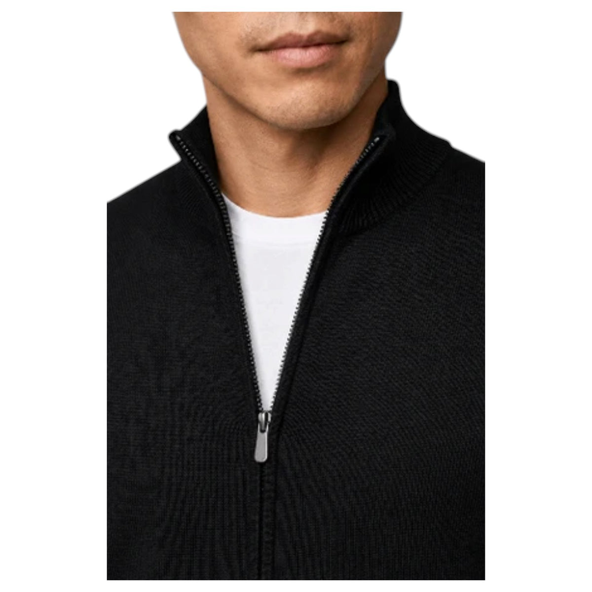 Garnet Wallis Men’s Contrast-Neck Crewneck Sweater 2622025
