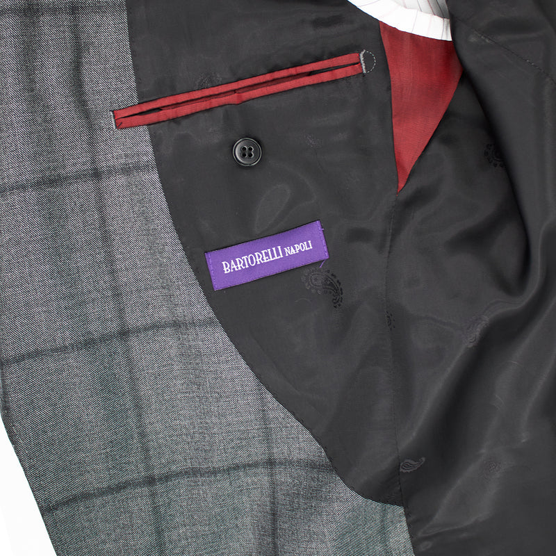Italian-Made 100% Wool Two-Piece Suit with Peak Lapels in Gray Windowpane Pattern
