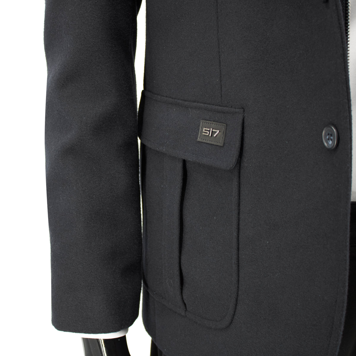 John Peter London Men's Wool Blazer with Quilted Zip-Up Lining in Black