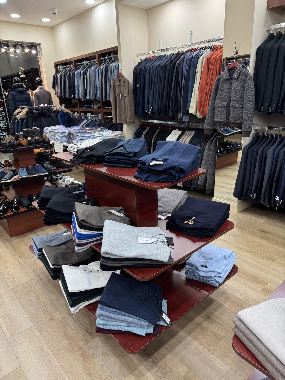 Knitwear and denim tables